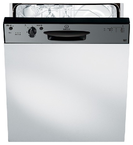 Посудомоечная Машина Indesit DPG 15 IX Фото